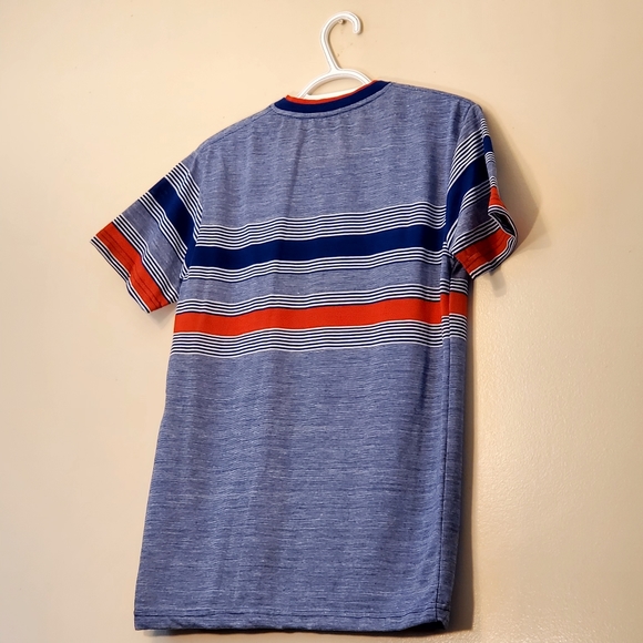 🔥NWOT Vroom Sport Performance Blue White Red Crew Neck T-shirt Men's US Small - Picture 2 of 7